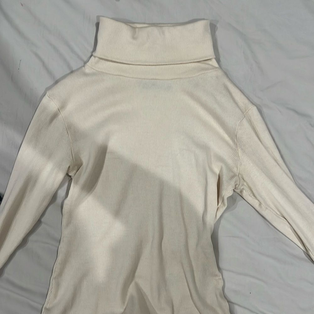 Ribbed turtle neck bodysuit